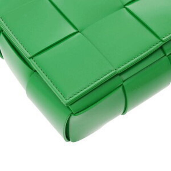 Bottega Veneta Cassette Maxi Intrecciato Green Lambskin Shoulder Bag - Picture 5 of 13